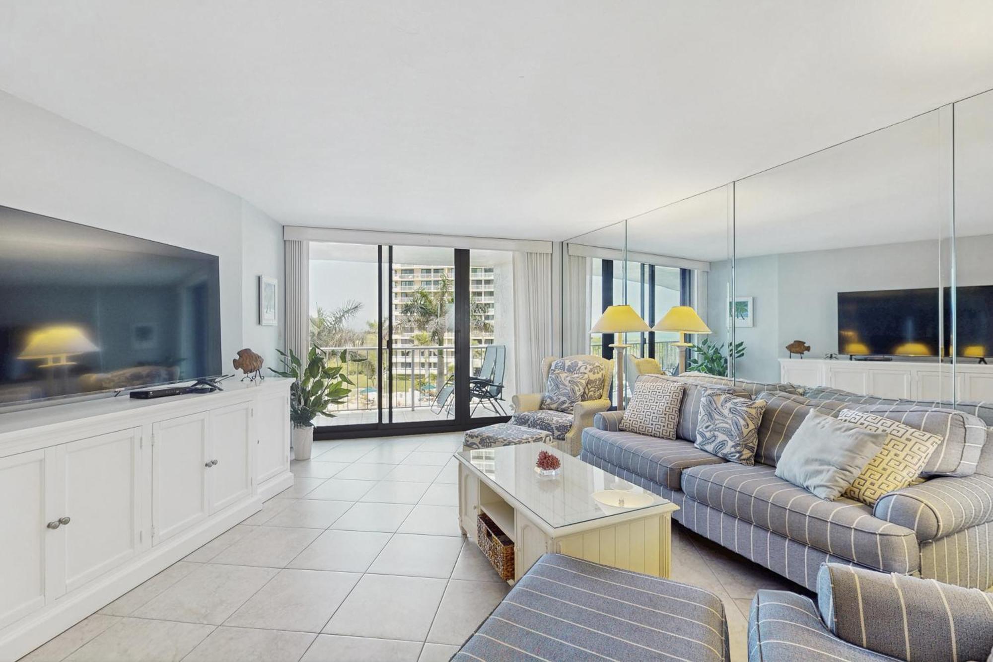 Crystal Waves Apartment Марко Айлънд Екстериор снимка